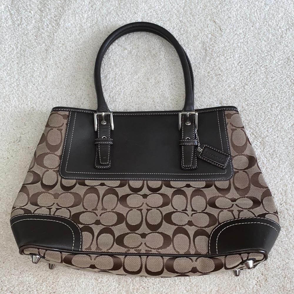 Brown Coach hand bag (price is negotiable)